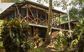 Poor Man'S Paradise Lodge